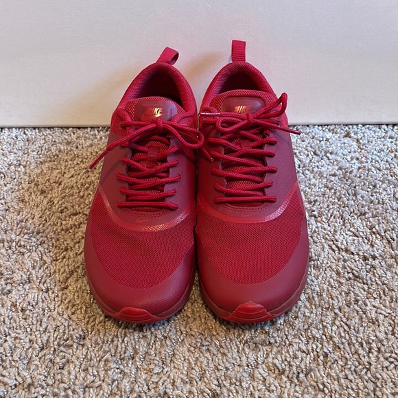 Red Nike Thea - Picture 2 of 9